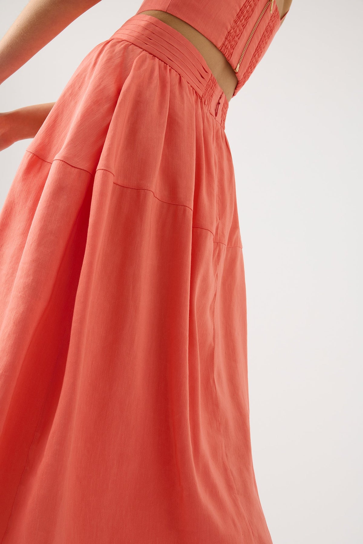 Women Shelly Flare Tuck Midi Skirt | Aje