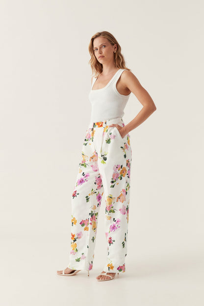 Women Portray Relaxed Pant | Aje