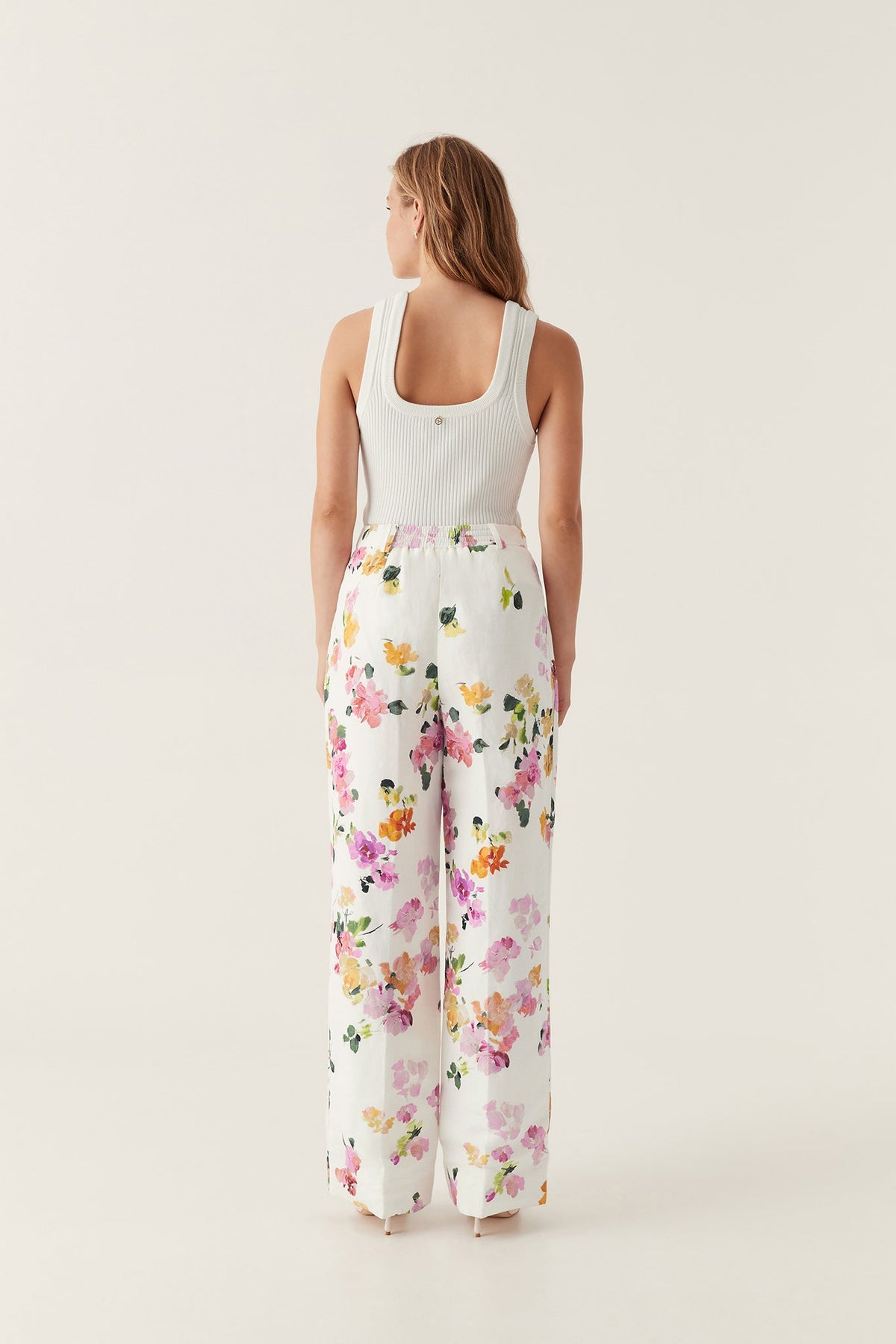 Women Portray Relaxed Pant | Aje