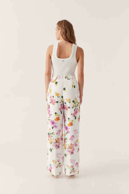 Women Portray Relaxed Pant | Aje