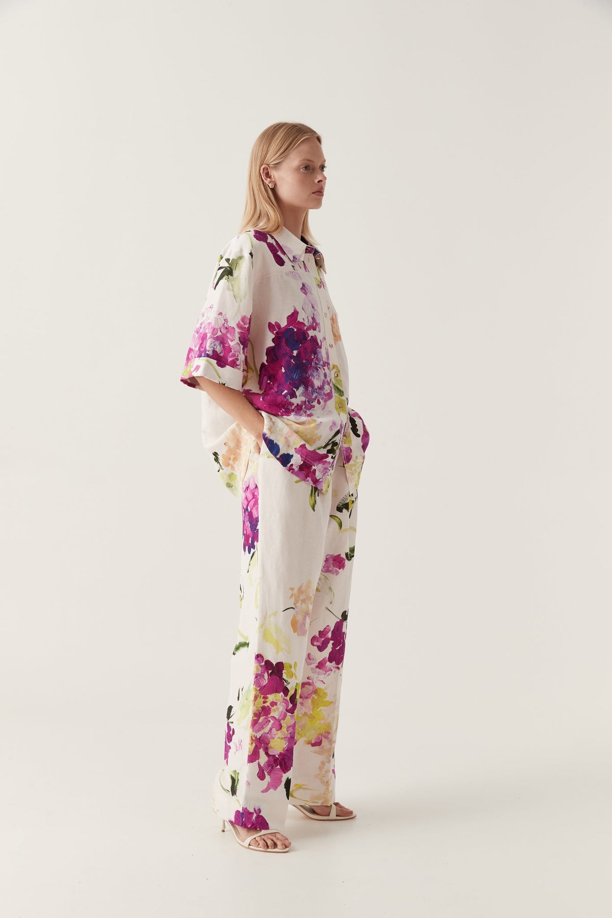Women Portray Relaxed Pant | Aje