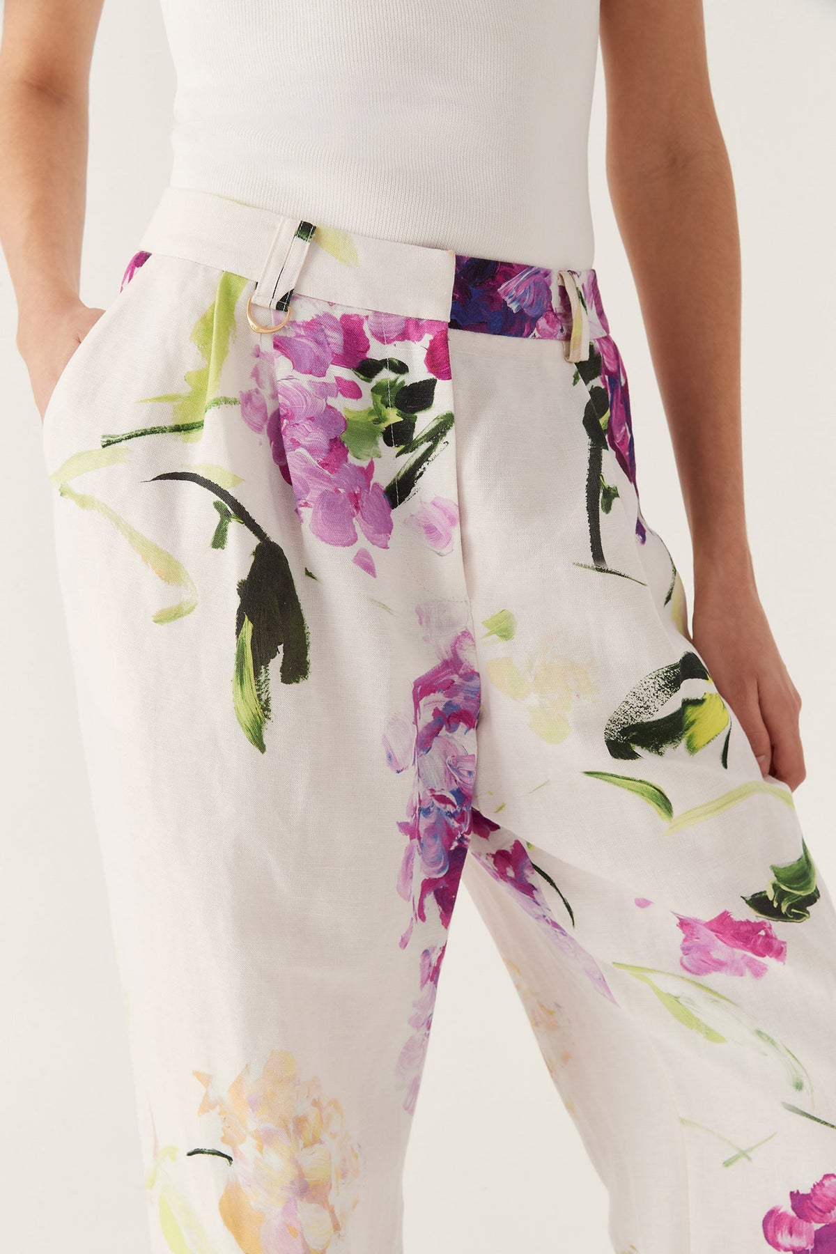 Women Portray Relaxed Pant | Aje