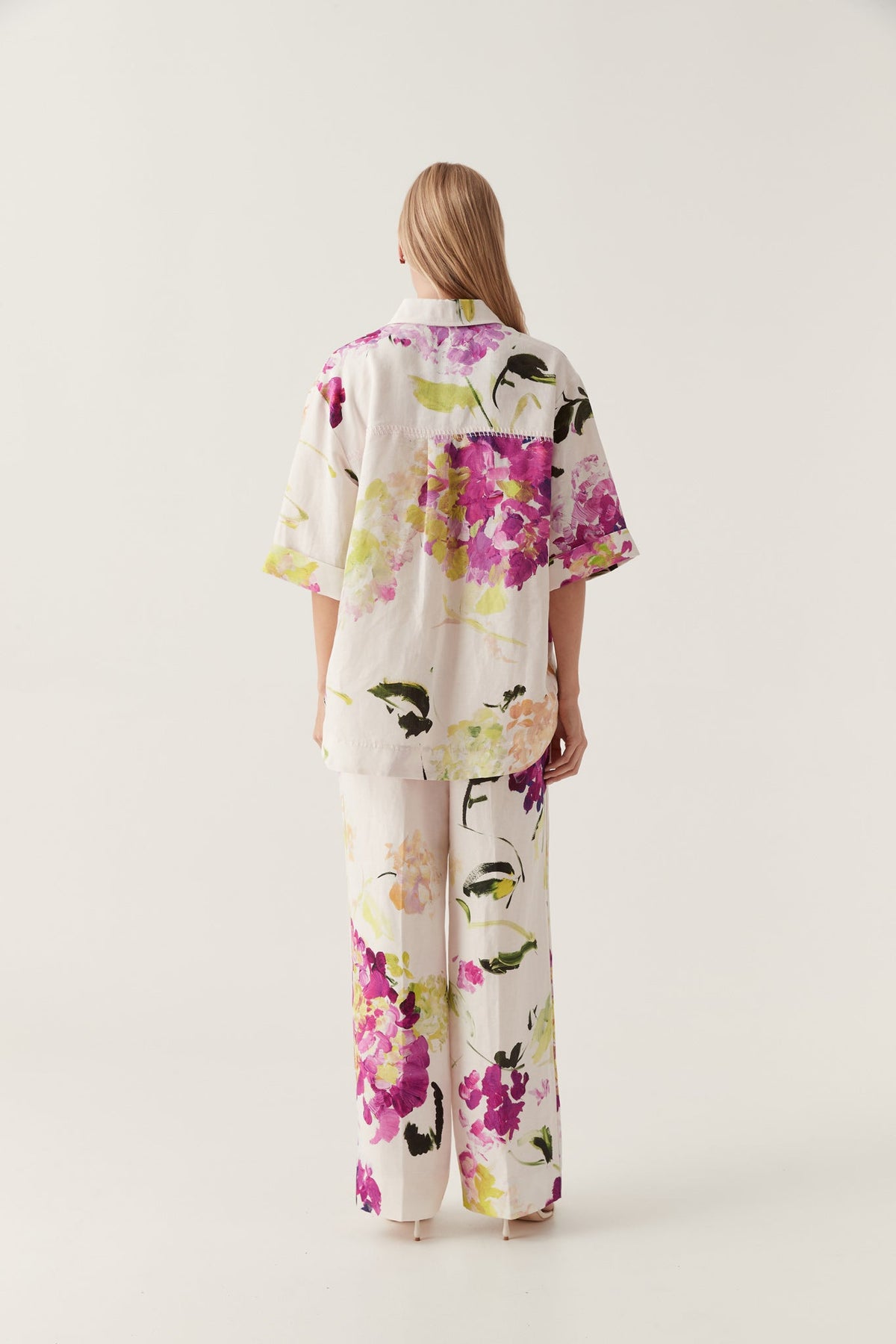 Women Portray Relaxed Pant | Aje