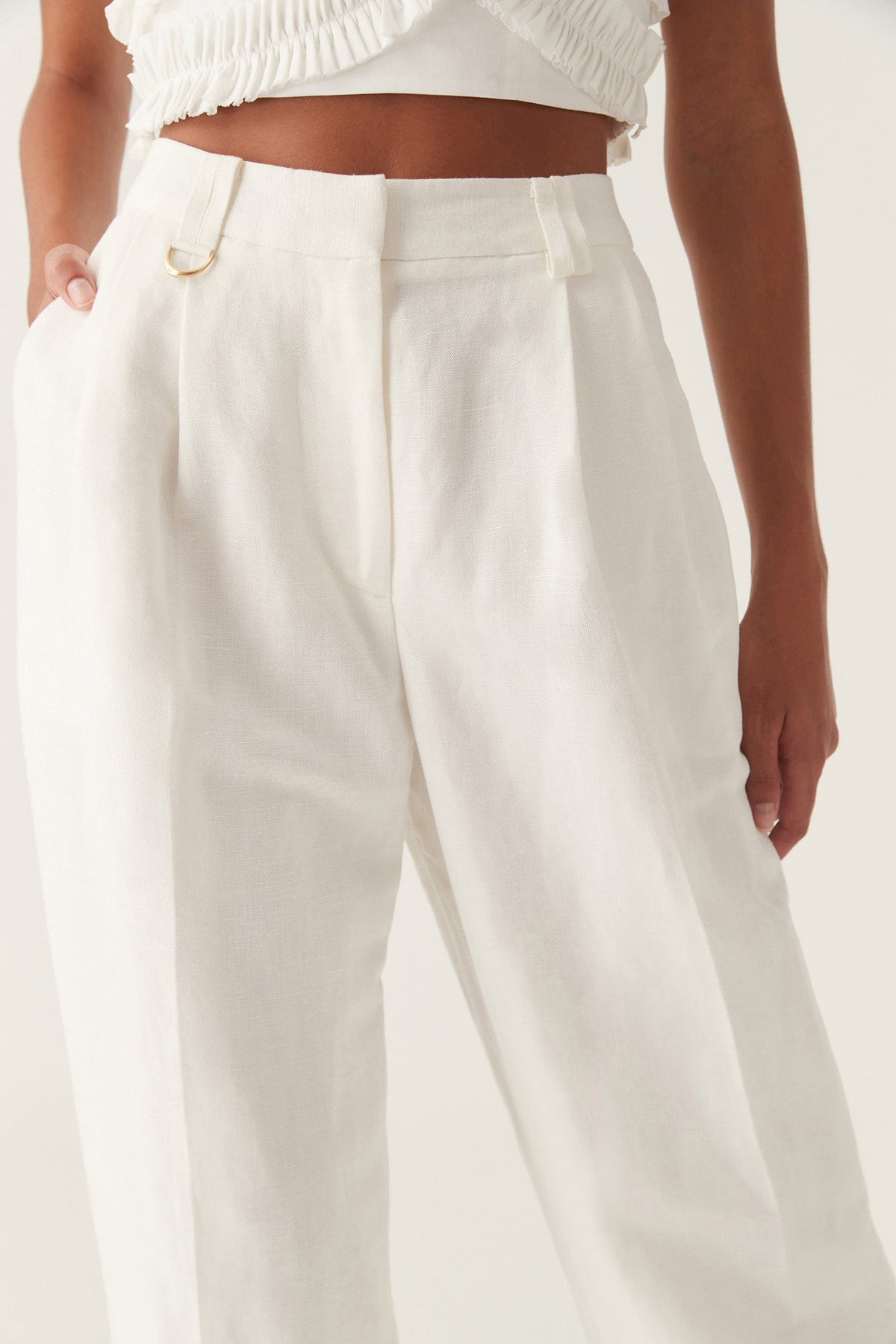 Women Portray Relaxed Pant | Aje
