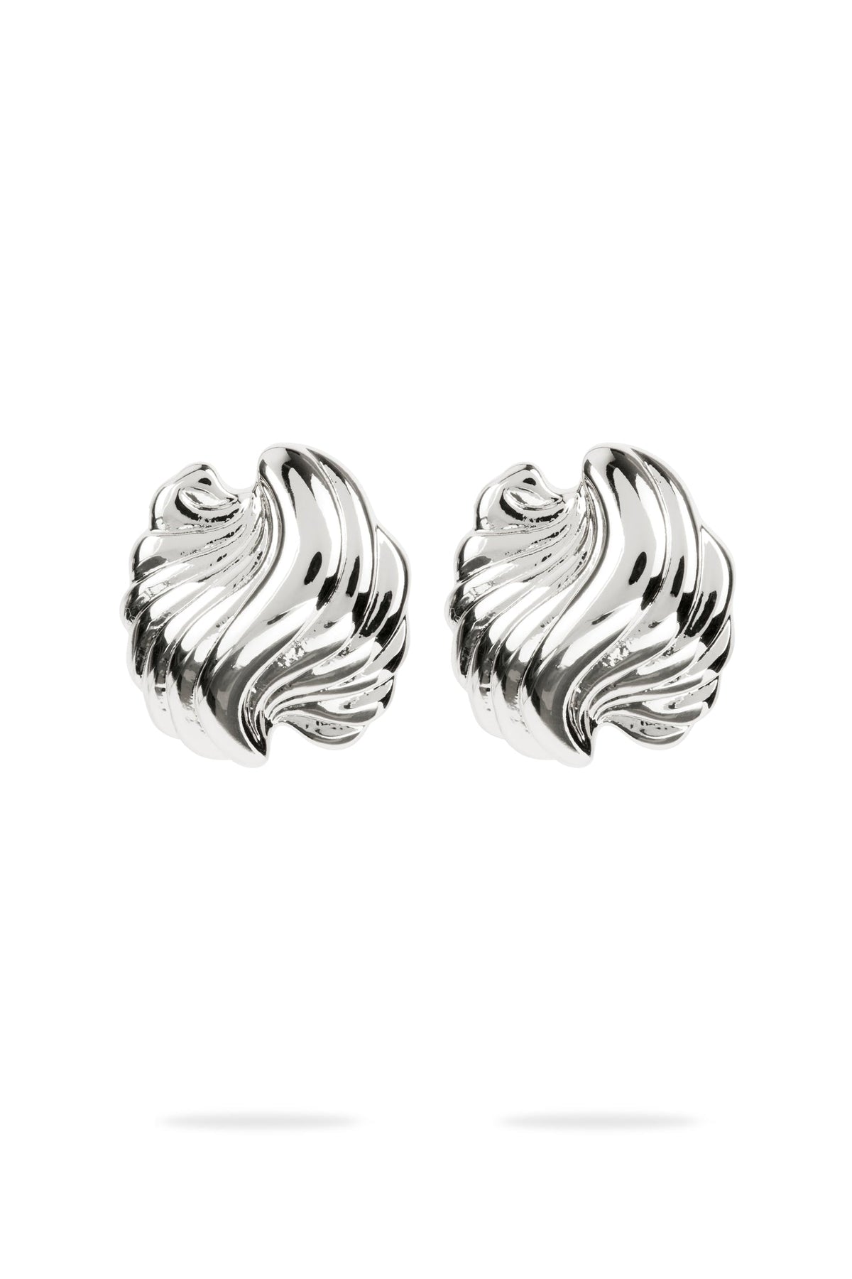 Women Alina Clamshell Earring | Aje