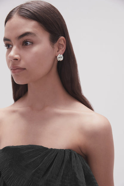 Women Alina Clamshell Earring | Aje